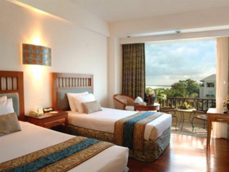 Kuta Paradiso Hotel 5*